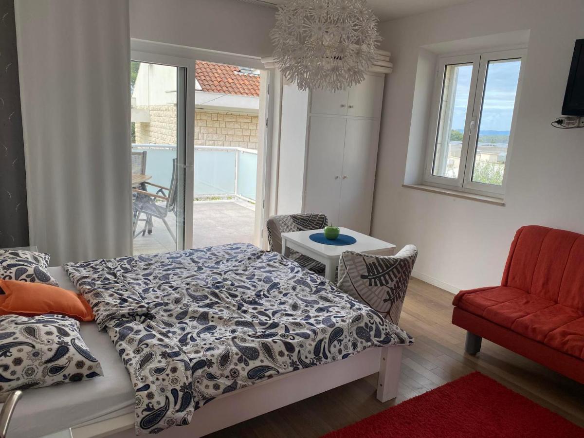 Terrace Apartment Хвар Экстерьер фото