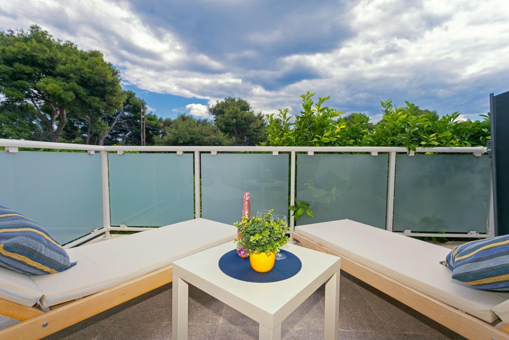 Terrace Apartment Хвар Экстерьер фото